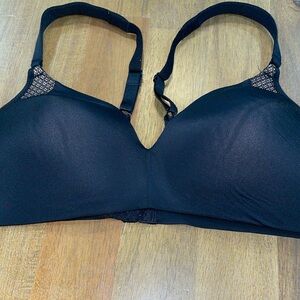 Warners 34C wireless bra EUC